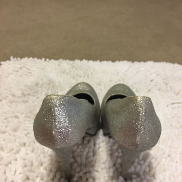 Bakers Silver Glitter Stilettos Size 6 - Picture 4 of 9